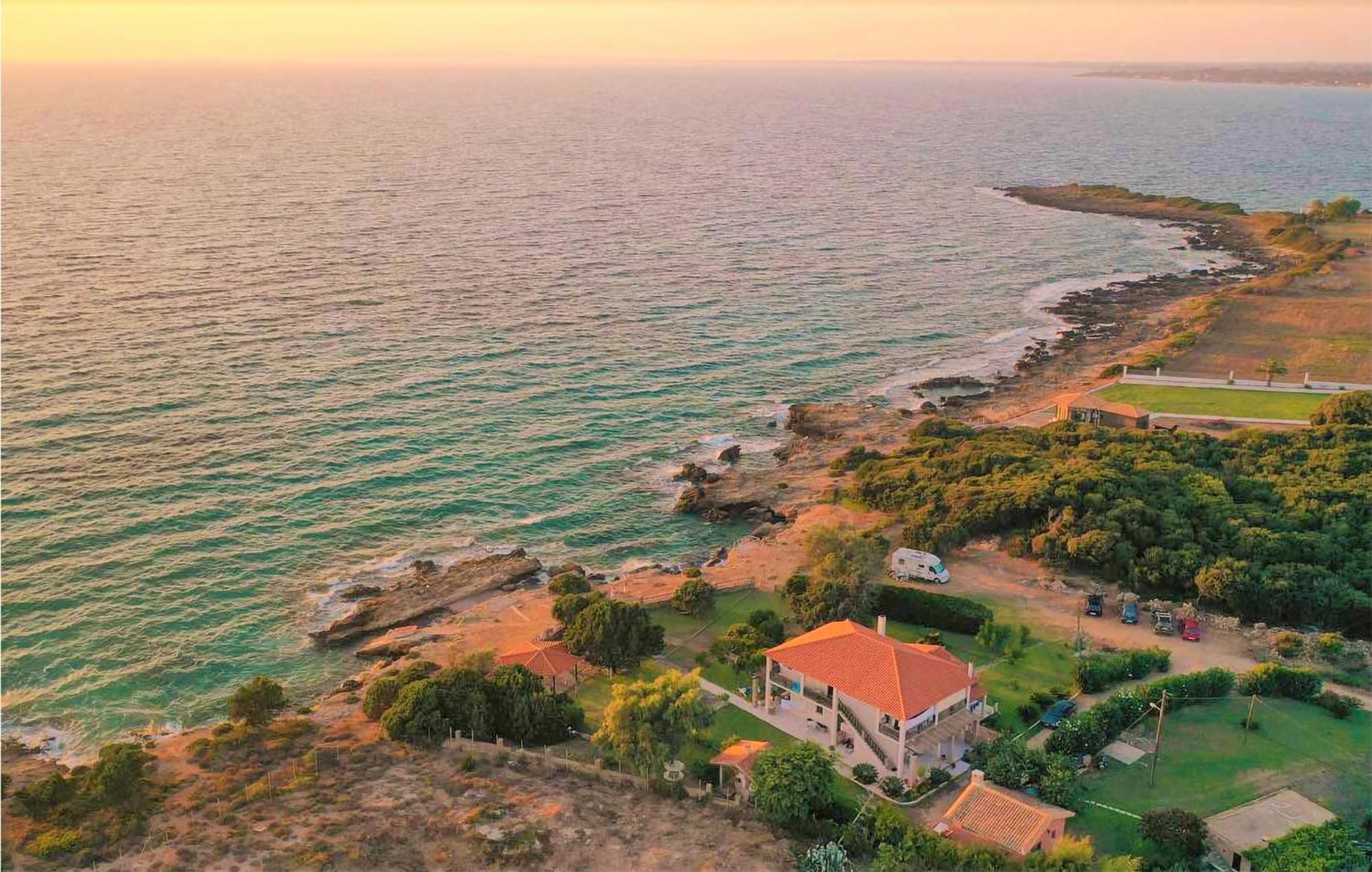 2 Bedroom Lovely Apartment In Leventoxori, Ilias Korakokhórion Екстериор снимка